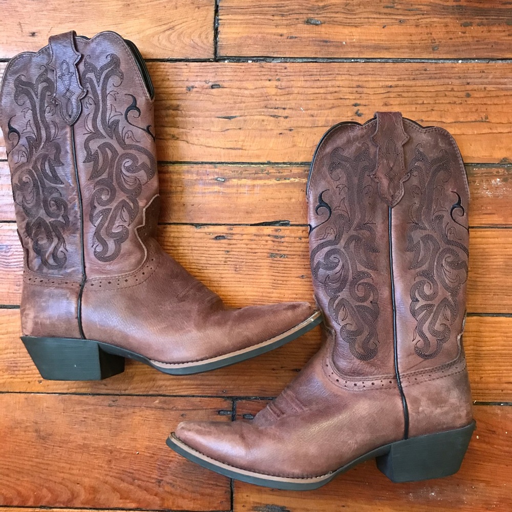 SOLDJustin’s women L2559 boots 8.5